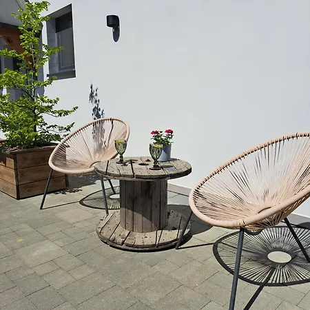 4 Swory בית הארחה