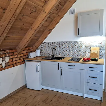 4 Swory סבורנגאצ'יה