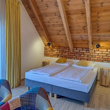 4 Swory 3* סבורנגאצ'יה